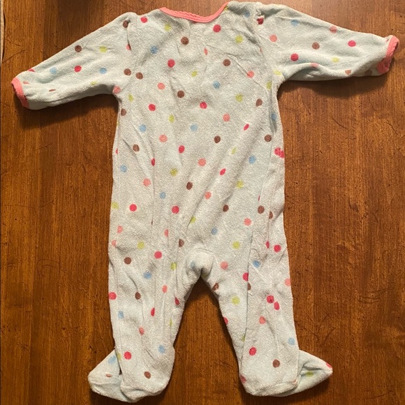 Carter’s Baby One Piece Footed Onesie Polka Dot Pajama (6 months) - Picture 3 of 8